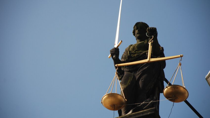 Rodzice chłopca, którego oskarżono o rasizm, podali lewicowy portal do sądu