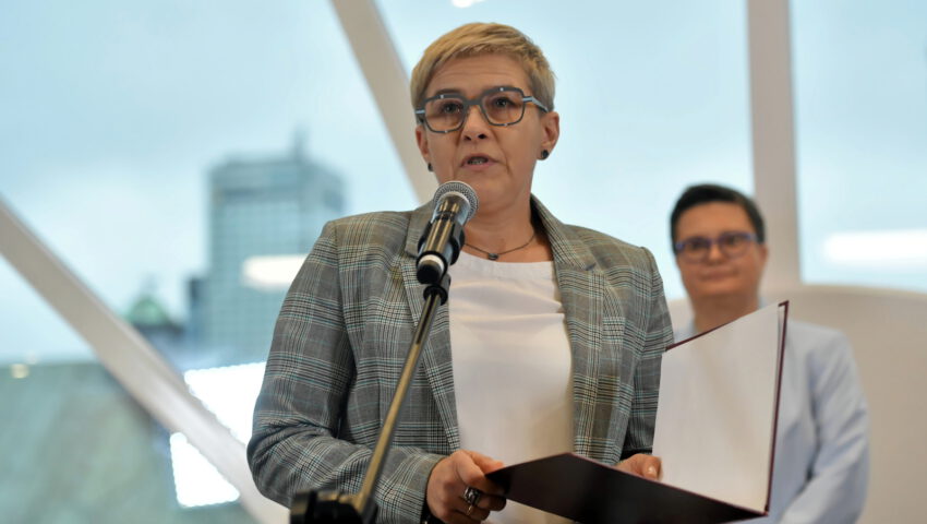 Rząd Tuska zwiększa liczbę godzin niemieckiego