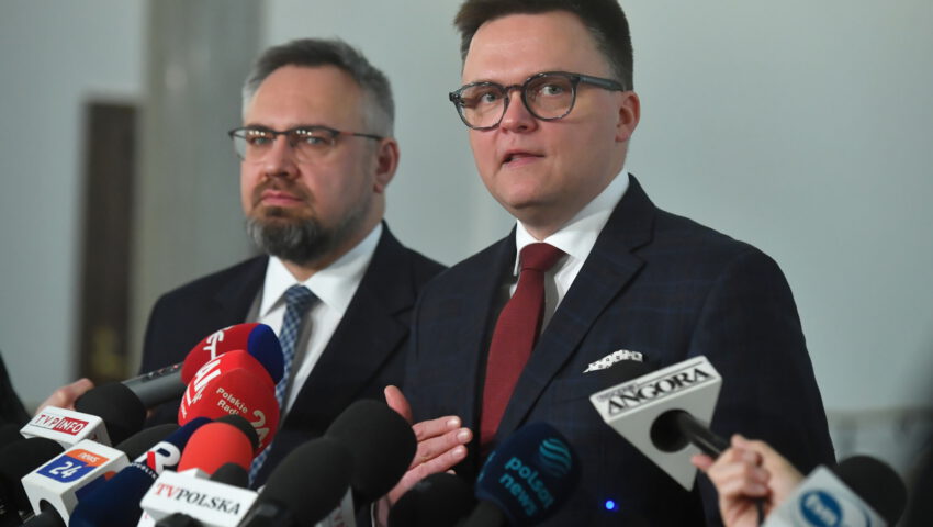 Hołownia stwierdził, że podpisuje się pod kuriozalnym wpisem Donalda Tuska do amerykańskich senatorów