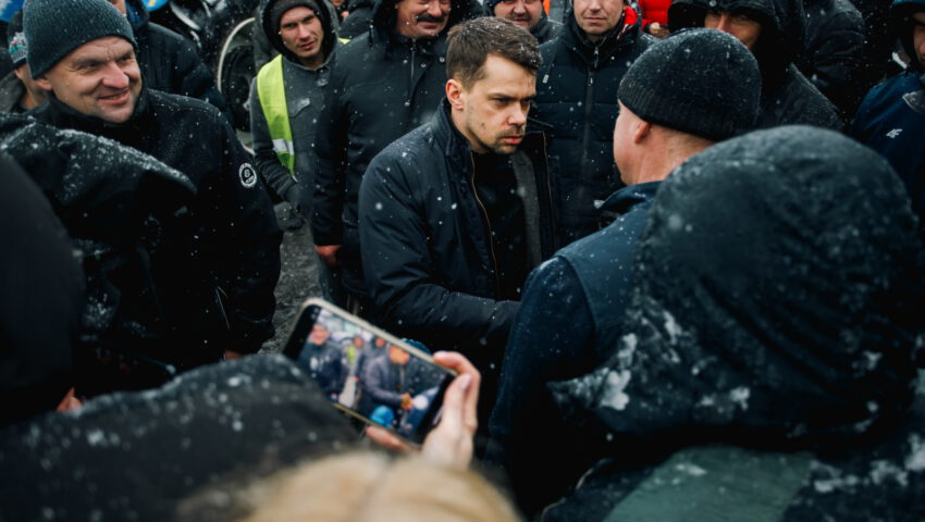 Kołodziejczak wyszedł do protestujących rolników. „Nie ma pan na nic wpływu”
