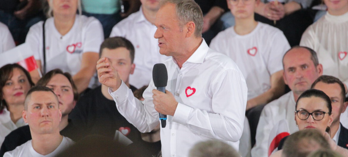 “Nie mam w domu takiej wajchy”. To odpowiedź Tuska na pytanie o koszty kredytów