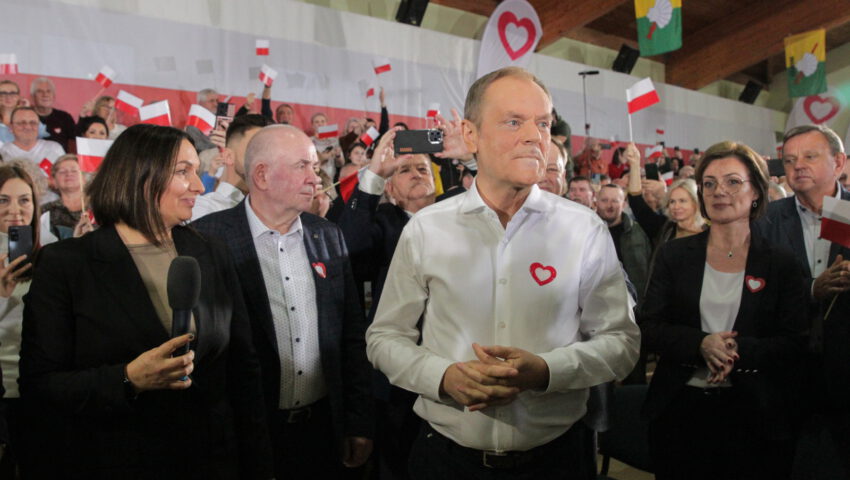 Niemcy współczują Tuskowi: ma trudną sytuację; wszystko przez prezydenta i “nacjonalistyczny PiS”