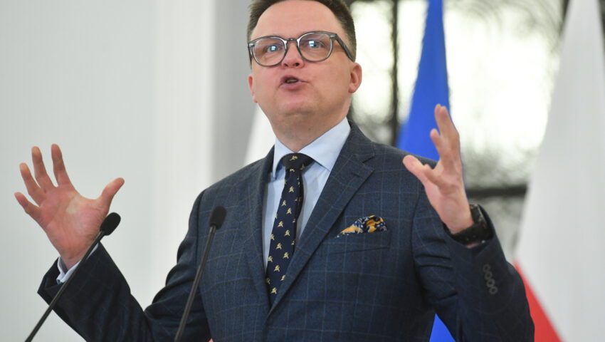 Hołownia zabrał siedmiorgu posłów PiS diety poselskie