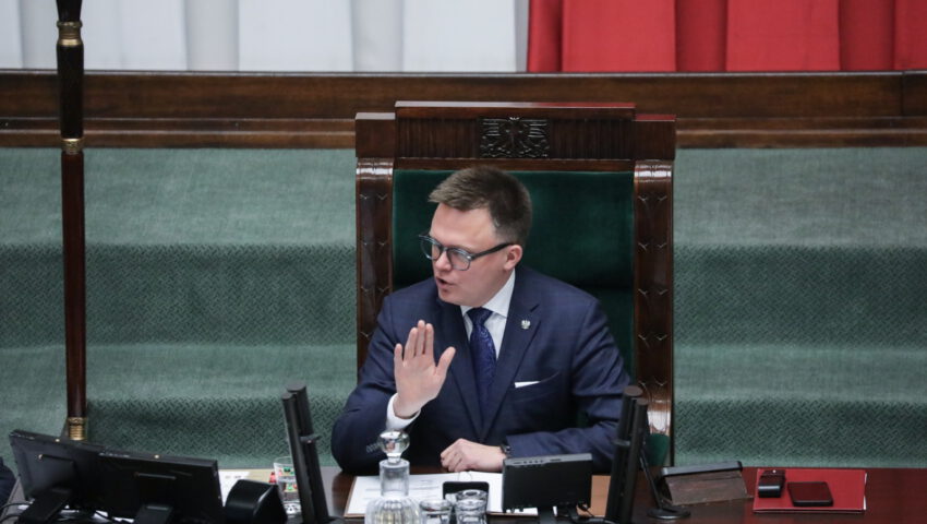 Posłanka PiS zwróciła uwagę Hołowni. Marszałek Sejmu przeprasza