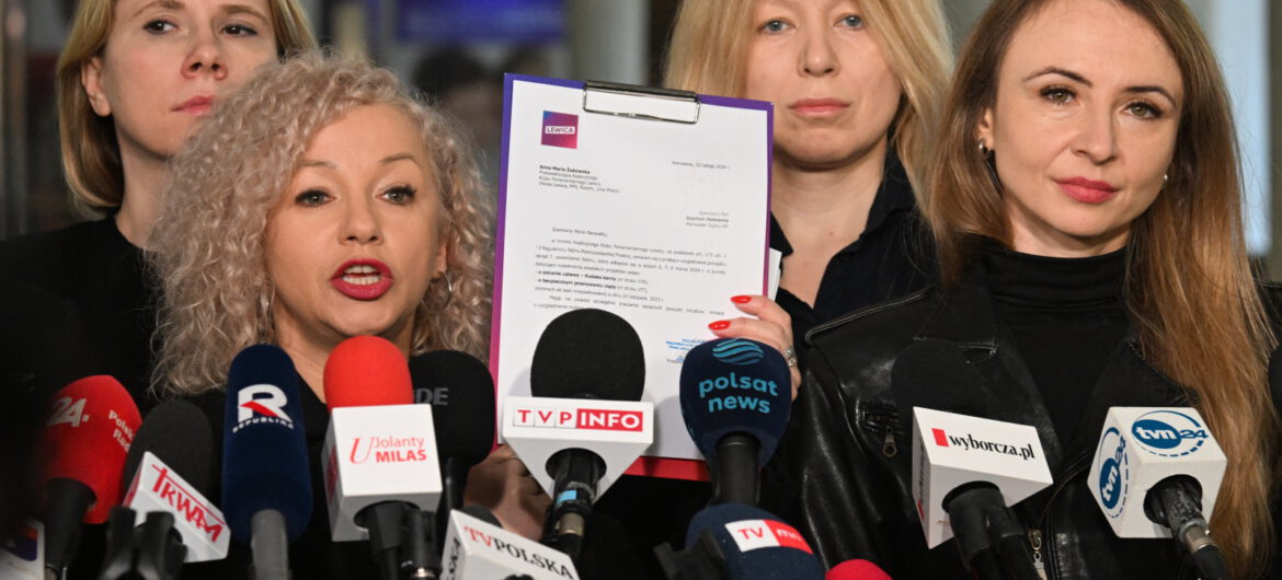 Trzeszczy w koalicji rządzącej. Hołownia opóźnia, Lewicy się spieszy. Chodzi o ustawy aborcyjne