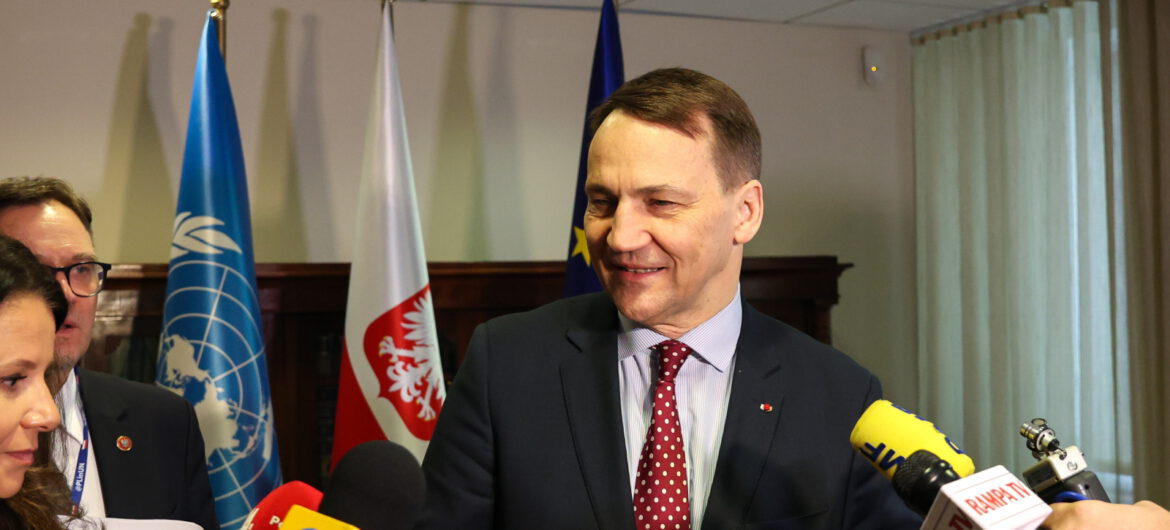 Sikorski straszy wojną? Musimy zmodernizować wojsko i przygotować w perspektywie 2-3 lat