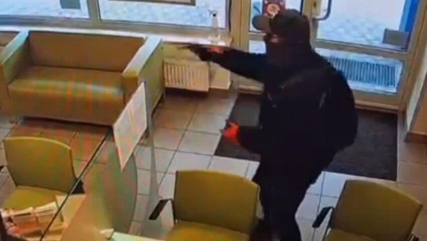 Złodziej próbował okraść bank we Wrocławiu. Miał pecha, na ochronie pracował sztangista
