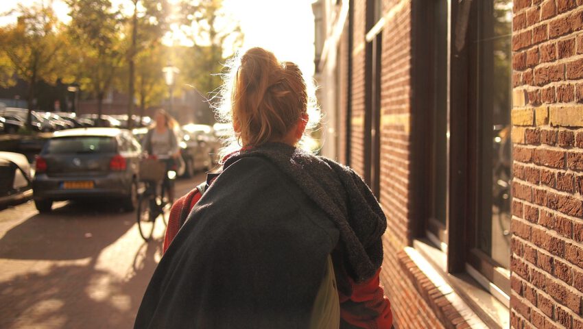 Porwali kobietę, bo spodobała się jednemu z nich. Chcieli zmusić ją do ślubu