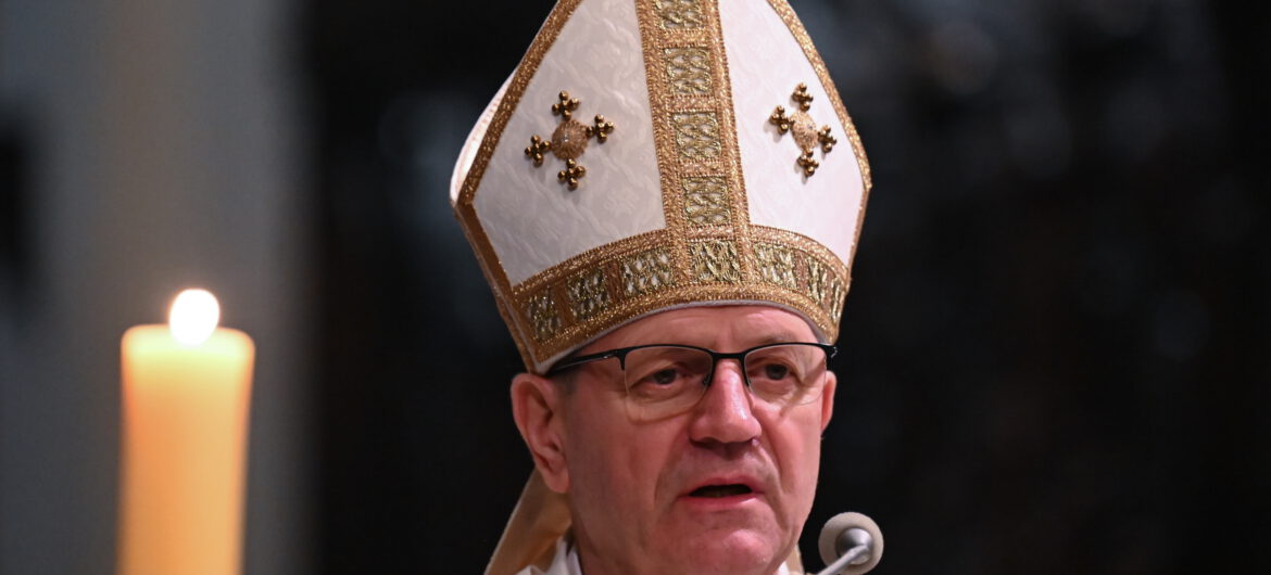 Abp Wojda: Zmartwychwstanie jest Dobrą Nowiną, że człowiek nie jest sam, a jego życie ma sens