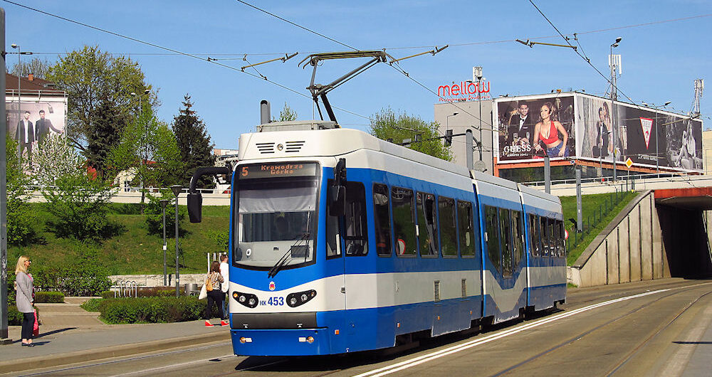 Eksplozja na dachu krakowskiego tramwaju? MPK zdradziło przyczynę