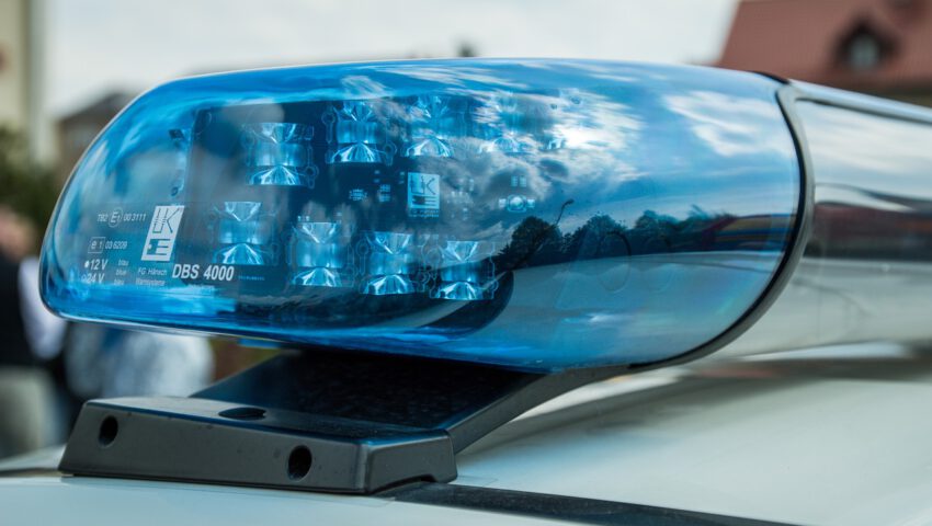 Policjantkę zwolniono z pracy, bo miała romans z sześcioma kolegami. Teraz dostanie za to odszkodowanie