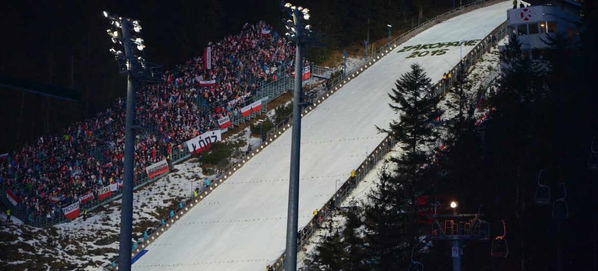 Dziennikarze z Zakopanego bronią misia na Krupówkach. Ostrzegają przed fałszywkami!