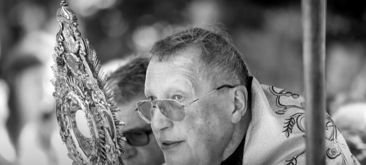 Nie żyje ks. prałat Roman Kneblewski. “Był jednym z najodważniejszych obrońców autentycznej Tradycji katolickiej”