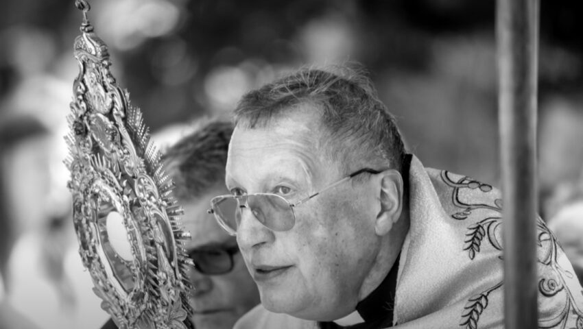 Nie żyje ks. prałat Roman Kneblewski. “Był jednym z najodważniejszych obrońców autentycznej Tradycji katolickiej”