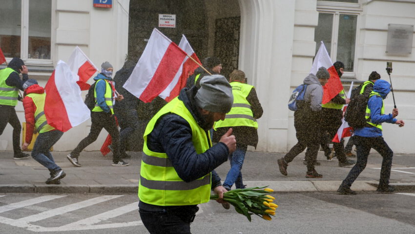 Zgromadzenie rolników zakończyło się; tymczasem przed Sejmem zamieszki