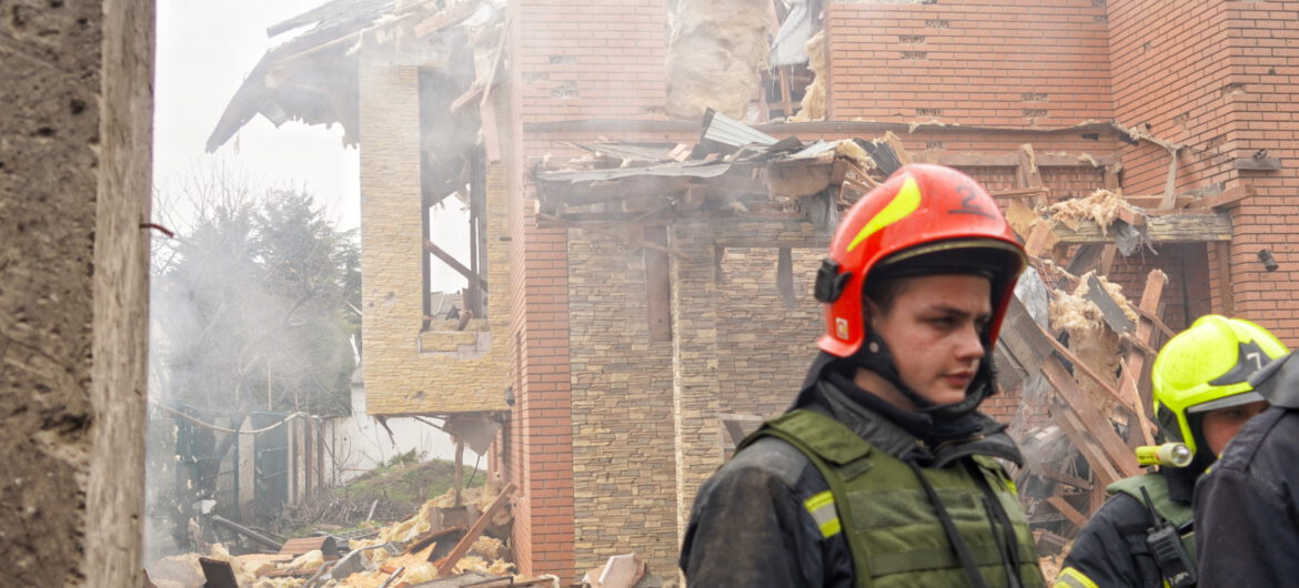Rosyjska rakieta uderzyła w Odessę, zabiła 20 osób. Zełenski zapowiada odwet
