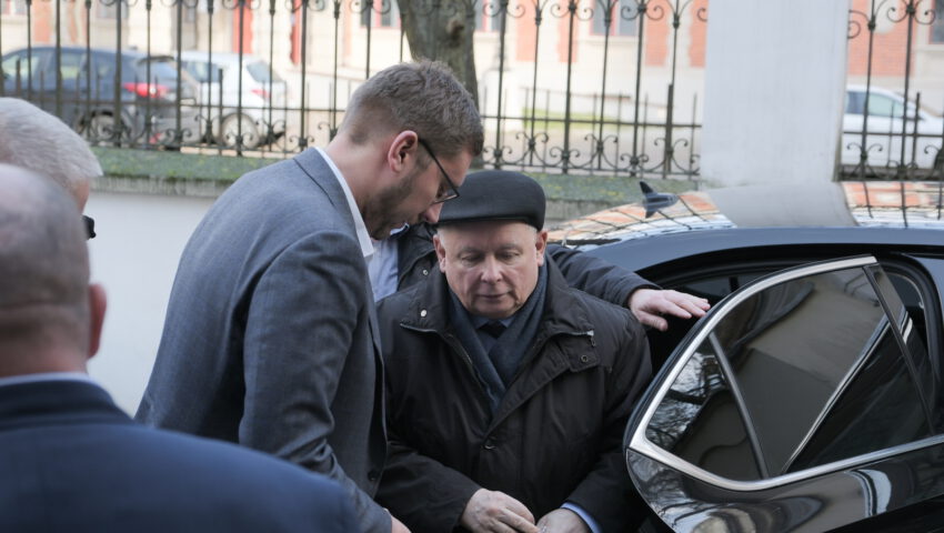 Jarosław Kaczyński stanie przed kolejną komisją śledczą. Znamy datę