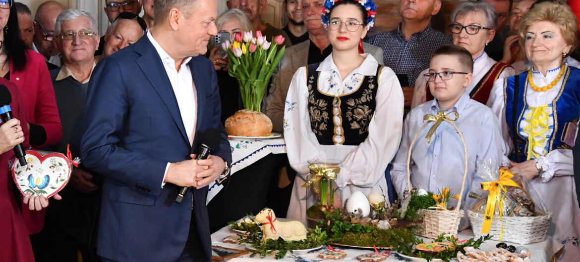 Tusk: “Przyszłość może być nacechowana i dobrem, i moralnością”