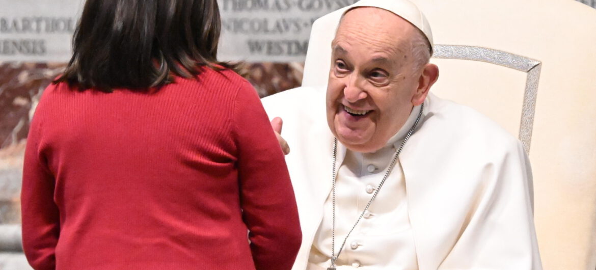 Franciszek twierdzi, że Ukraina powinna się poddać