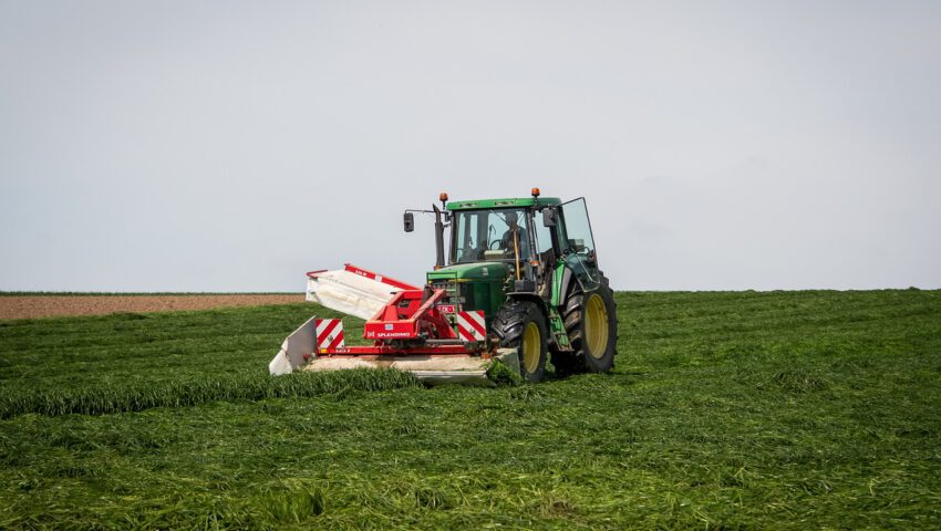 Rolnicy nie dostają unijnych dotacji. Komisja Europejska rozkłada ręce