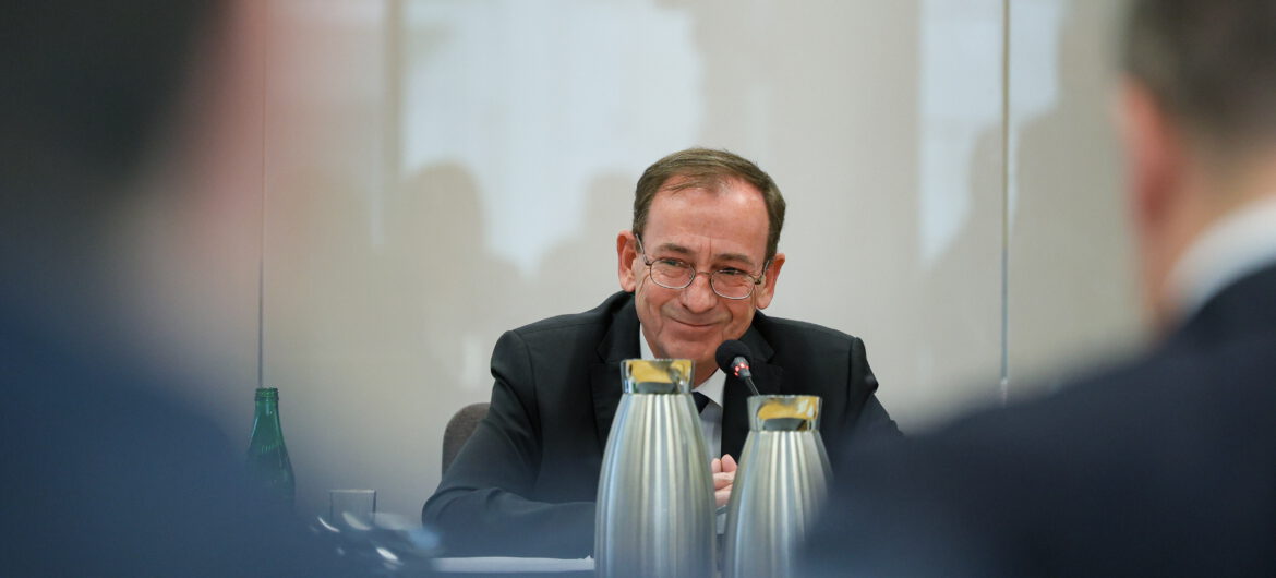 Były szef MSWiA Mariusz Kamiński przed komisją śledczą ds. wiz: “Żadna informacja nie została zlekceważona”