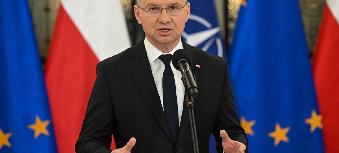 Gdzie w Polsce będzie rozlokowana broń nuklearna? Prezydent zaprosił premiera na spotkanie
