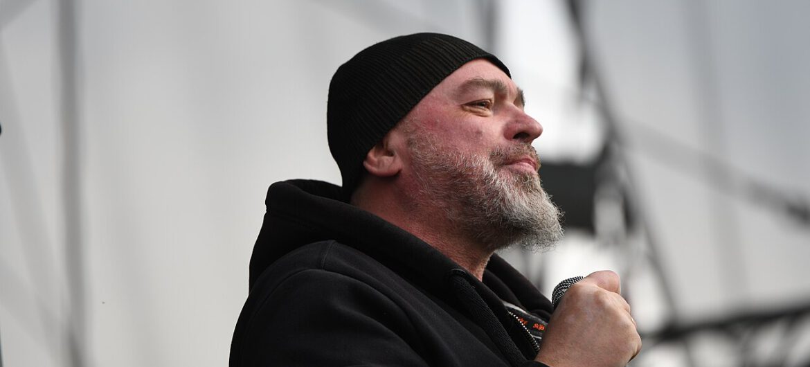 Legenda polskiego rocka straciła pracę w państwowym radiu. Poszło o wiarę?