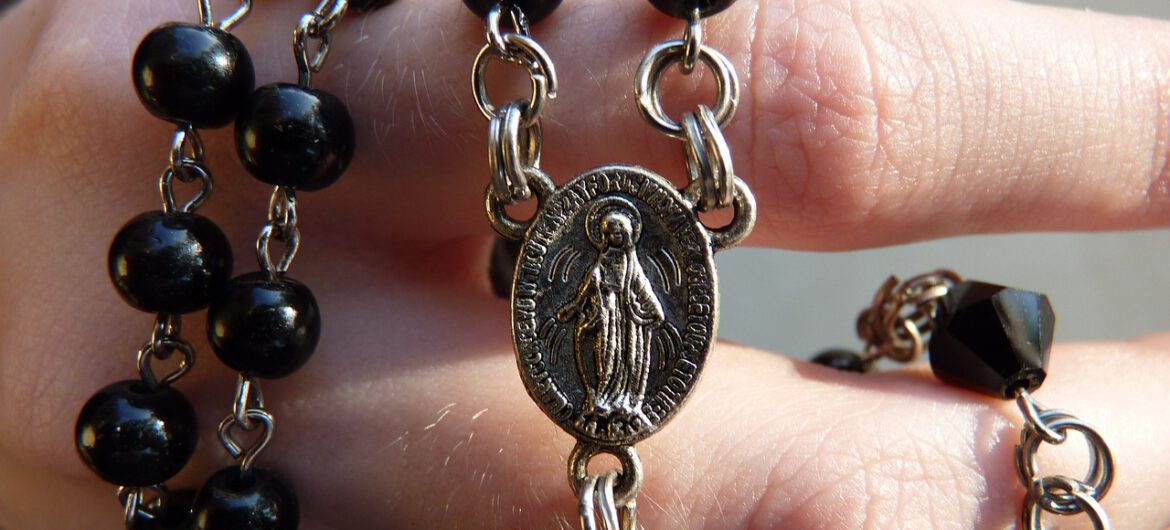 Jest wyrok ws. obrazy uczuć religijnych przez autora skandalicznej wystawy