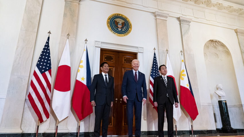 USA, Japonia i Filipiny wzmacniają współpracę obronną. To odpowiedź na “zagrożenie ze strony Chin”