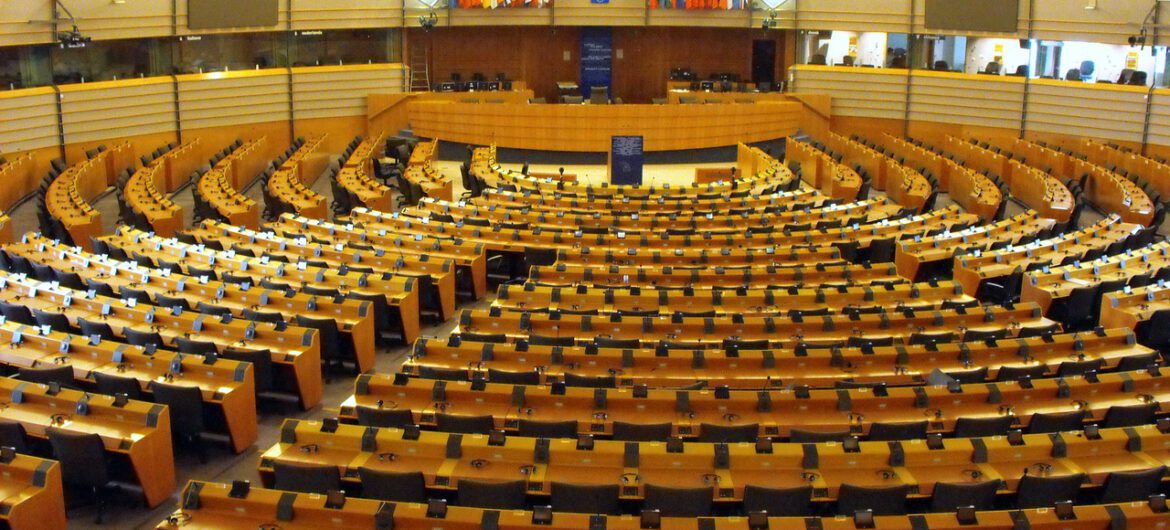 Kampanijny falstart niemieckiej partii. Lider listy do PE oskarżony o powiązania z Rosją
