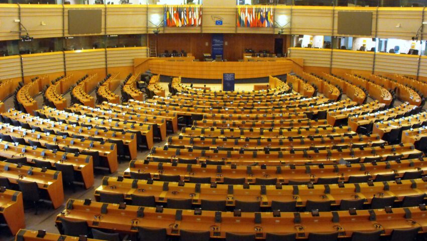 Kampanijny falstart niemieckiej partii. Lider listy do PE oskarżony o powiązania z Rosją