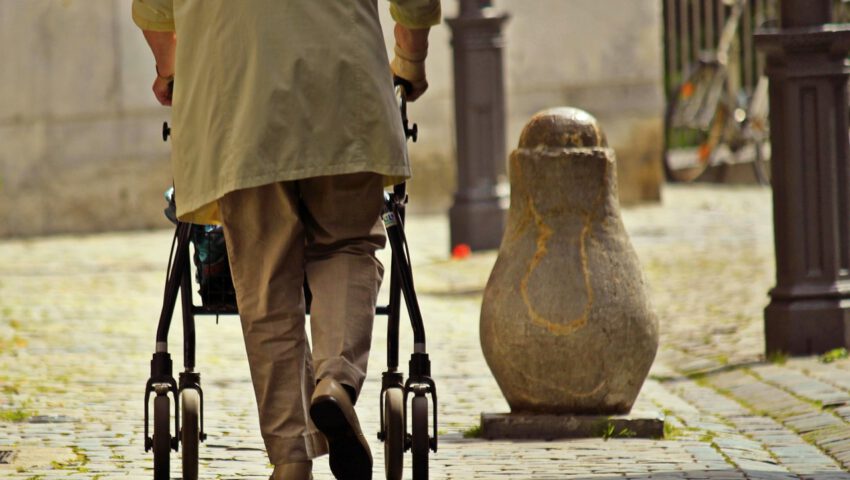 Posłowie zajęli się tzw. rentą wdowią. Czy jest szansa na wyższe emerytury?   