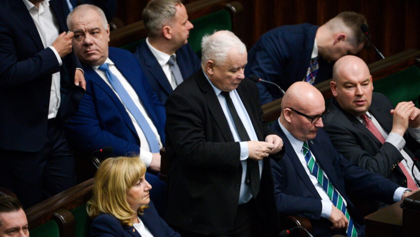 Jarosław Kaczyński: projektowane zmiany w traktatach UE oznaczają, że Polska traci suwerenność