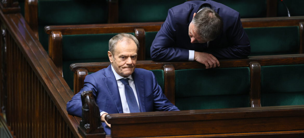 Tusk zarzucił Mateuszowi Morawieckiemu zdradę. Ostra odpowiedź byłego premiera