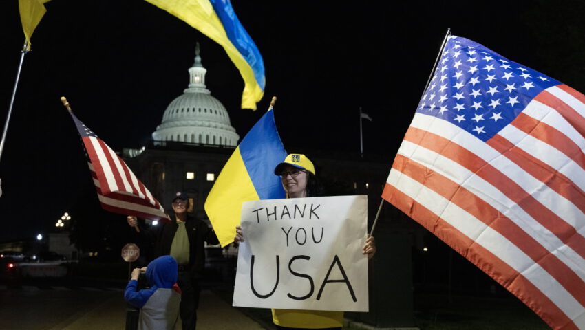Senat USA przyjął w końcu pomoc dla Ukrainy i Izraela