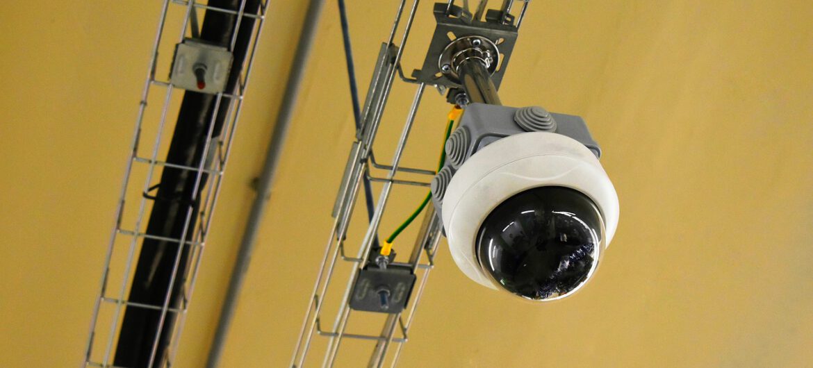 1000 pracowników obserwuje Twoje zakupy. Tak działa sztuczna inteligencja w sklepie
