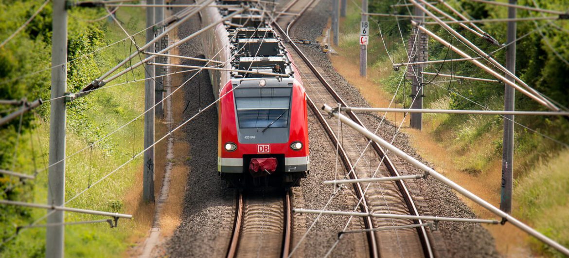 O krok od katastrofy. Dwa pociągi pędziły wprost na siebie