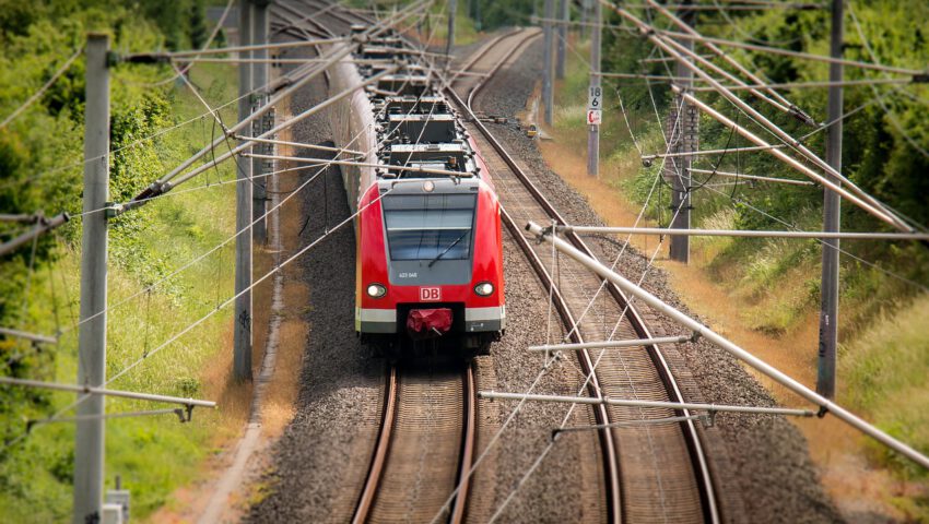 O krok od katastrofy. Dwa pociągi pędziły wprost na siebie