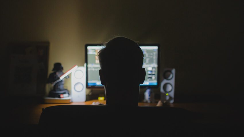 Z popularnego sklepu wyciekły dane. Klienci proszeni o zmiany haseł