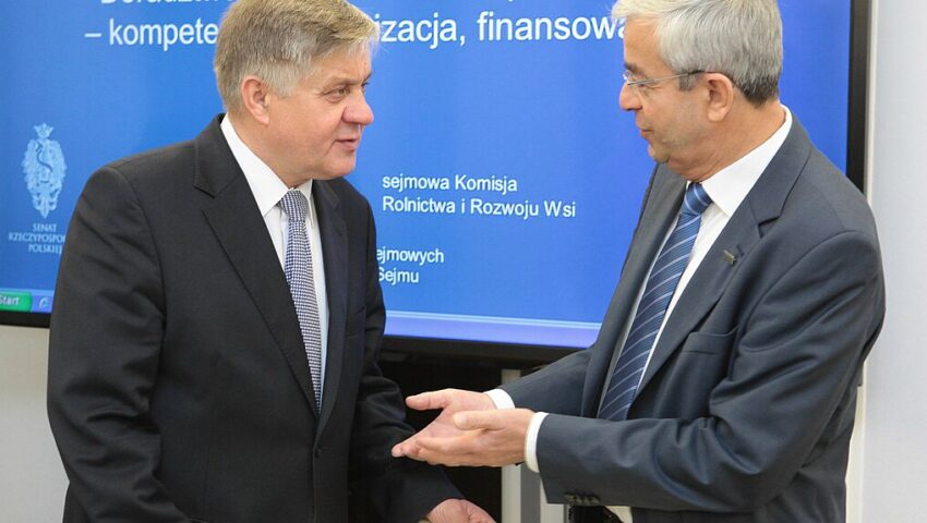 Jarosław Kaczyński zawiesił europosła PiS