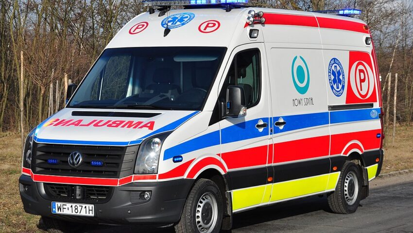 Wypadek lubelskiej karetki. Osiem osób odniosło obrażenia