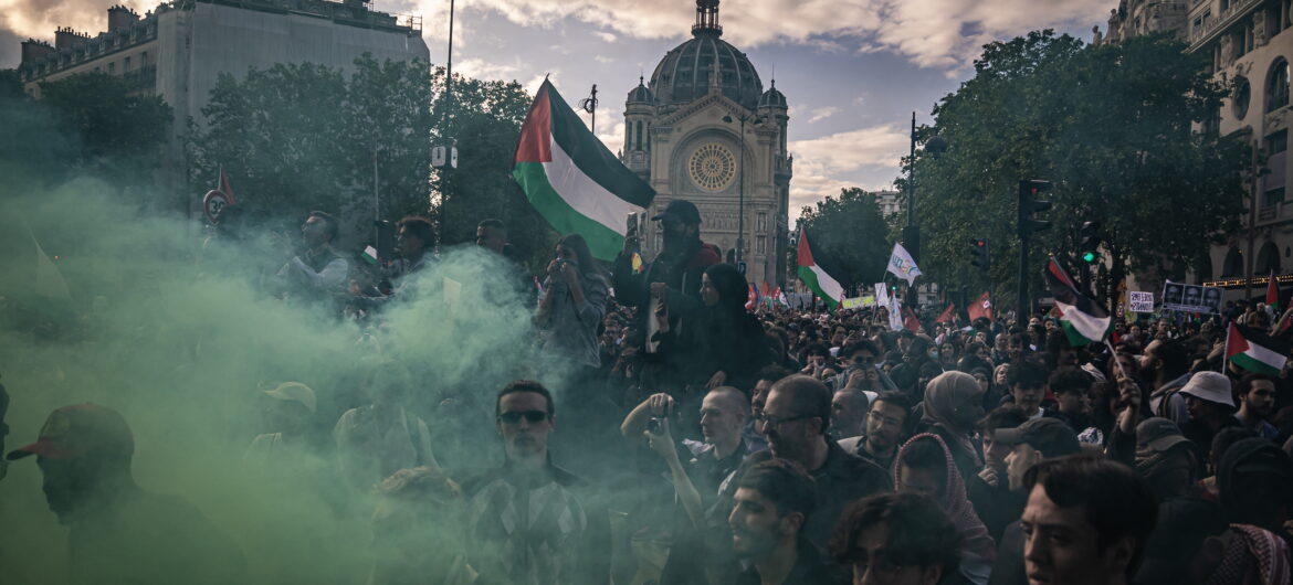 Potężna demonstracja przeciwko przemocy Izraela w Strefie Gazy. “To nie jest wojna, to ludobójstwo”