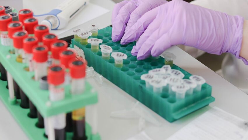 Tysiącom pacjentów podano krew z wirusem HIV i WZW. Teraz dostaną za to odszkodowania