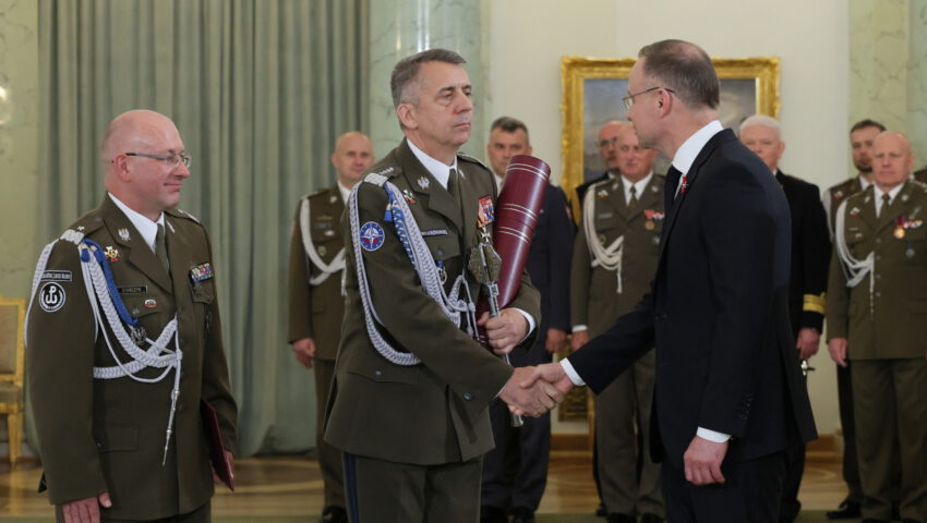 Prezydent: nie było żadnych wątpliwości, kto powinien otrzymać awans generalski