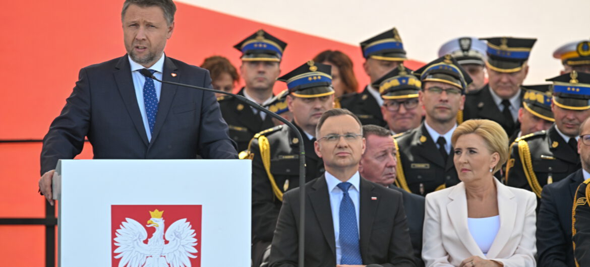 Kierwiński miał problemy z mikrofonem? Protasiewicz: “był nawalony jak Messerschmitt”