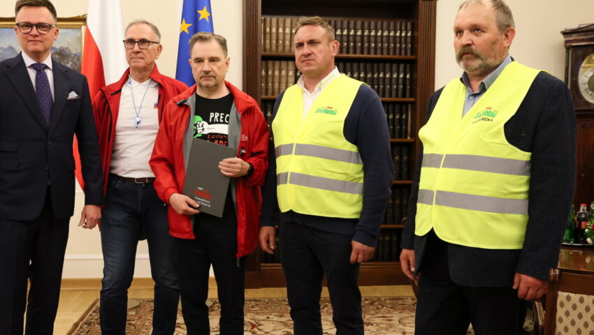 Rolnicy nie odpuszczają. Protestujący w Sejmie rozpoczęli strajk głodowy