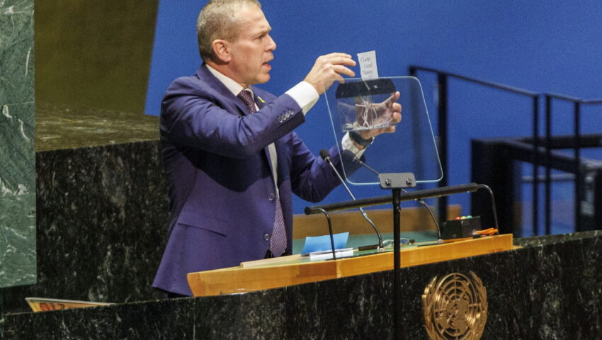 Szokujące zachowanie ambasadora Izraela w ONZ. Zmielił Kartę Narodów Zjednoczonych