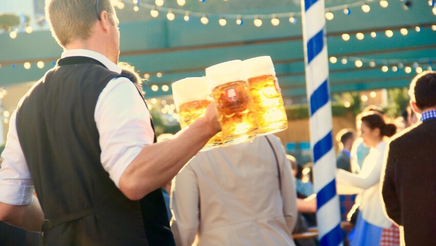 Na Oktoberfest zakazano śpiewania popularnej piosenki. Uznano, że jest rasistowska