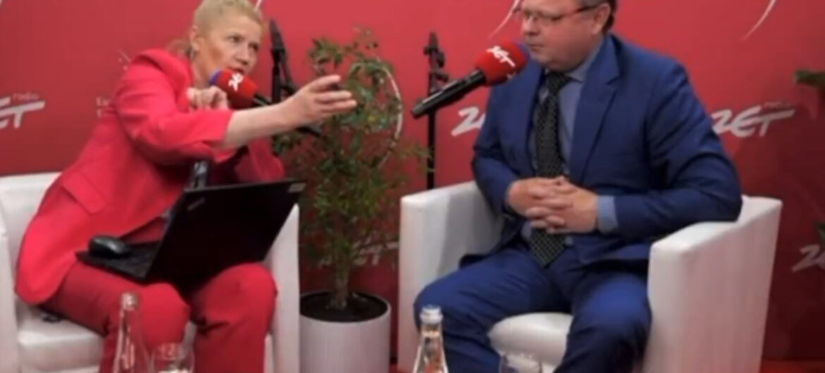 Minister w rządzie Tuska i zastępca Sikorskiego chciał spotkać się z kumplem Putina. Kuriozalne tłumaczenie