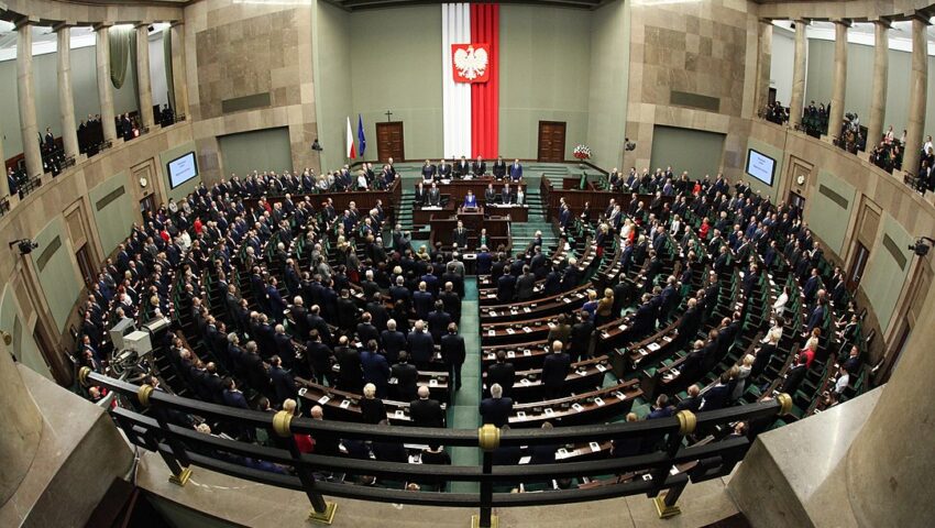 W Sejmie nastąpią zmiany. Kto zastąpi nowych europosłów?